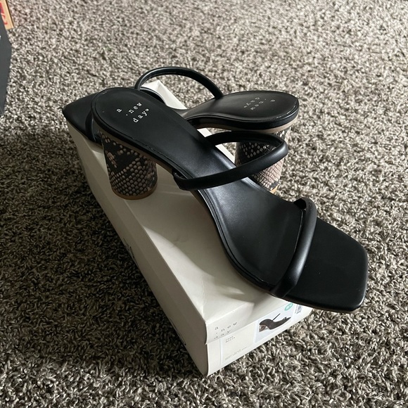 Target heels - Picture 2 of 3